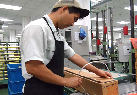 雅威達(dá)提供導(dǎo)軌滑塊,線性滑軌,微型導(dǎo)軌完善的選型，技術(shù)支持服務(wù)