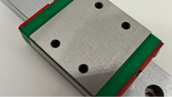 上銀導(dǎo)軌滑塊規(guī)格尺寸【雅威達給您標(biāo)注】